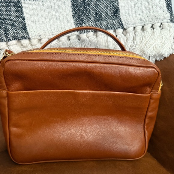 Clare V Mirabel Miel. EUC - Picture 2 of 3